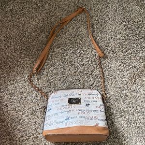 Cross body purse that’s still some what new